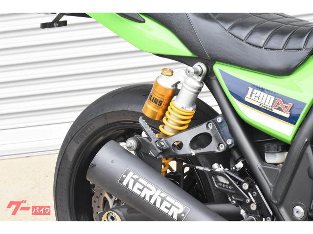 カワサキ ZRX1200 DAEG KERKERマフラー ステップ