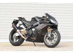 ａｐｒｉｌｉａ　ＲＳＶ４　１１００ファクトリー　フルパワー仕様　リアカーボンホイール　アクラポマフラー　ベビーフェイスステップ