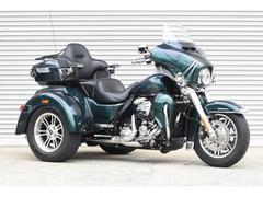 ＨＡＲＬＥＹ−ＤＡＶＩＤＳＯＮ　ＦＬＨＴＣＵＴＧ　トライグライドウルトラ　１１４　社外マフラー　ステップ等カスタム