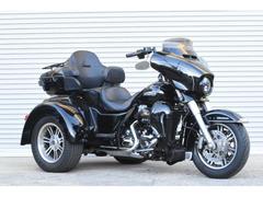 ＨＡＲＬＥＹ−ＤＡＶＩＤＳＯＮ　ＦＬＨＴＣＵＴＧ　トライグライドウルトラ　１０３　バンスマフラー　リアキャリア　ハンドル　シフトペダル　ウインカー　社外
