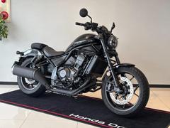 ホンダ　レブル１１００　社外エンジンガード　オプションシート　グリップヒーター　ＥＴＣ　クルーズコントロール