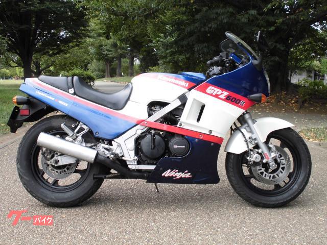 ＧＰＺ６００Ｒ　キャブＯＨ済　　ＭＦバッテリー　プラグ他新品