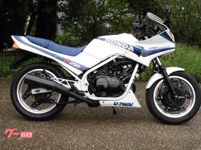 ＶＴ２５０ＦＥ　タイヤ前後　ＭＦバッテリー　キャＯＨ　　フォークＯＨ済