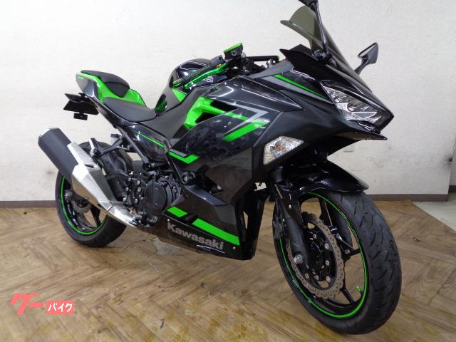 Ｎｉｎｊａ　４００　　ＡＢＳ　フェンダーレス　スライダー　ＬＥＤヘッドライト　アシスト＆スリッパークラッチ　ギアポジション表示