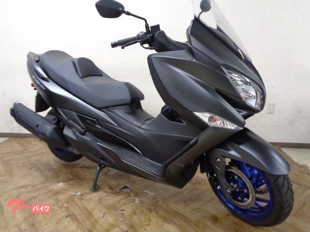バーグマン４００　ＡＢＳ　トラクションコントロール　４スト単気筒ＤＯＨＣエンジン　ＤＣ１２Ｖソケット　ソリッドアイアングレー