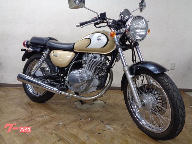 ＳＴ２５０　Ｅタイプ　ツートンカラー　キャブ車　アナログメーター　丸形ヘッドライト　セルキック併用式　空冷単気筒ＯＨＣエンジン