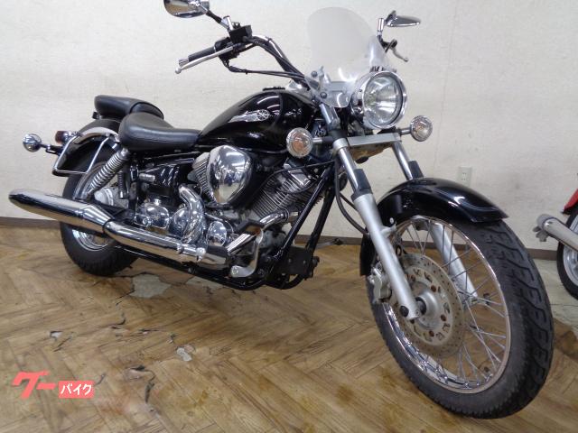 ドラッグスター２５０　後期モデル　ＶＧ０５Ｊ　２−１タイプマフラー　スクリーン　空冷４ストＶツインエンジン　リターン式５段変速