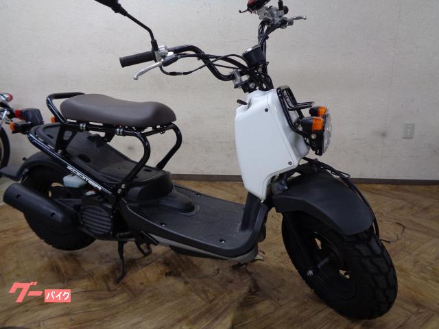 ズーマー　最終型　インジェクションモデル　ノーマル車　スチールパイプフレーム　２眼ライト　極太タイヤ　ネイキッドスタイルスクーター