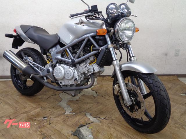 ＶＴＲ２５０　キャブ車　タコメーター　トラス構造フレーム　水冷Ｖ型２気筒エンジン　５段ミッション　シンプルロードスポーツ　ノーマル