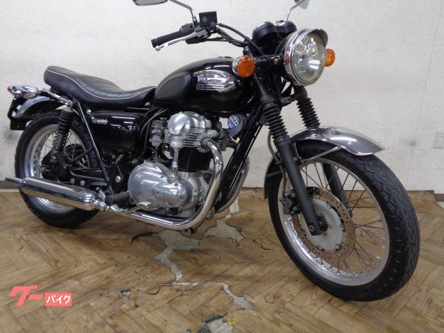 Ｗ４００　キャブ車　ＳＯＨＣ４バルブバーチカルツインエンジン　リターン式５段　フロントディスクブレーキ　ベベルギヤ駆動　エボニー