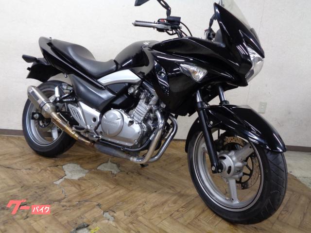 ＧＳＲ２５０Ｓ　サイレンサーカスタム　ハンドルカスタム　インジェクションモデル　水冷ＳＯＨＣ並列２気筒エンジン　リターン式６段変速