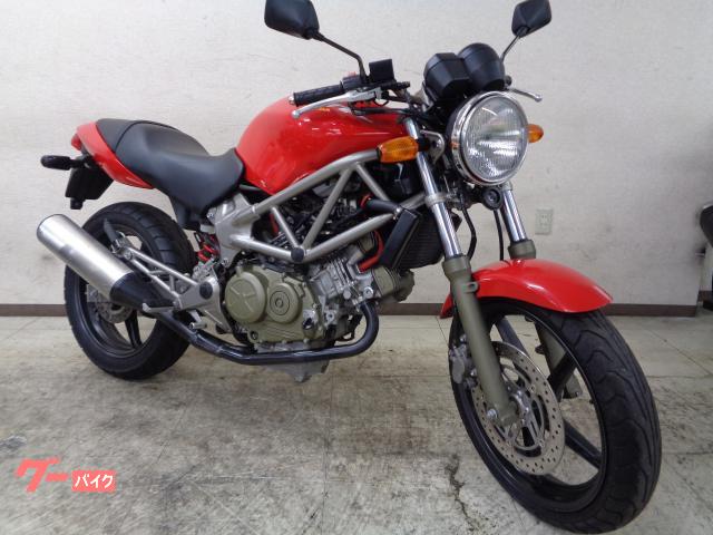 VTR250 キャブ車 トラス構造フレーム 水冷V型2気筒エンジン 5段ミッション シンプルロードスポーツ イタリアンレッド