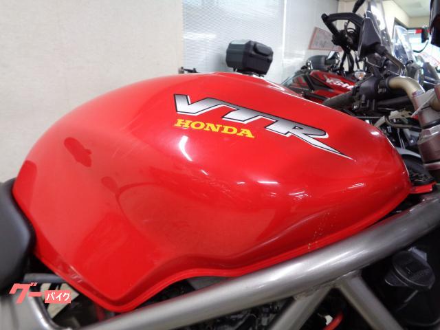 VTR250 キャブ車　赤　登録、整備代込みの価格!! ホンダ VTR250 キャブ車 トラス構造フレーム 水冷V型2気筒