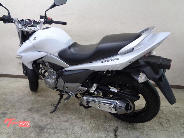 スズキ GSR250 インジェクション 水冷4スト並列2気筒エンジン