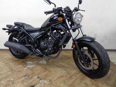 ホンダ　レブル２５０　グラファイトブラック　エンジンガード　水冷４スト単気筒ＤＯＨＣエンジン　リターン式６段変速　インジェクション