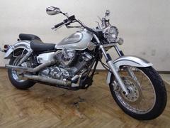 ヤマハ　ドラッグスター２５０　デイトナマフラー　ＪＭＣＡ認証マフラー　空冷４ストＶツインエンジン　リターン式・５段変速　ローダウンフォルム