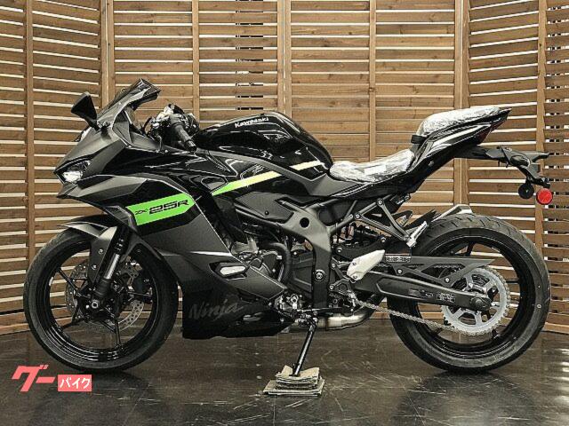 自賠責保険付-埼玉発304】KAWASAKIエプシロン 6695Km 黒(カワサキストライプ) 48馬力の4気筒250cc搭載！ カワサキ「ニンジャZX-25R SE」2025年モデル