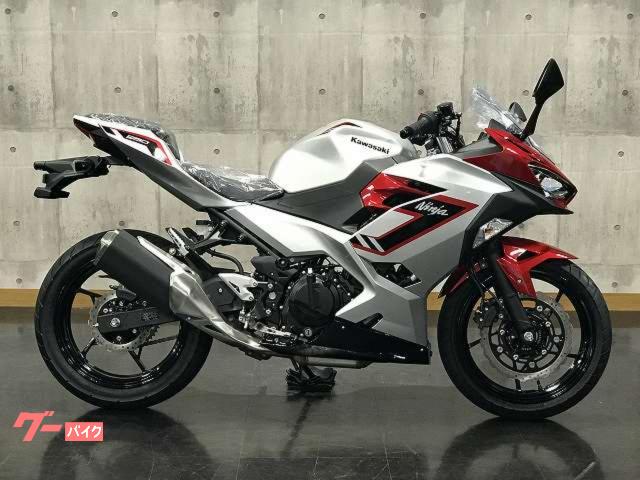 ガンベイド246バージョン中古 ポルシェ マカン PDK 有償色 ベージュハーフ革 スポーツクロノPKG 純正