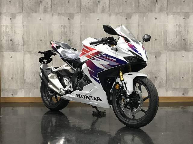 ホンダ CBR250RR 2025年モデル パールグレアホワイト