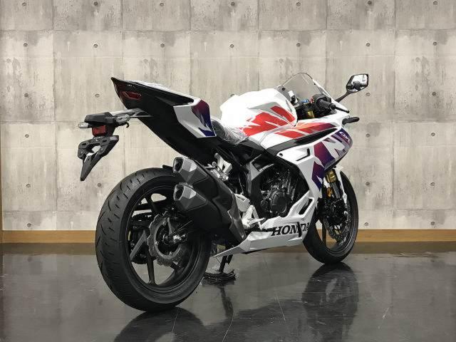 ホンダ CBR250RR 2025年モデル パールグレアホワイト