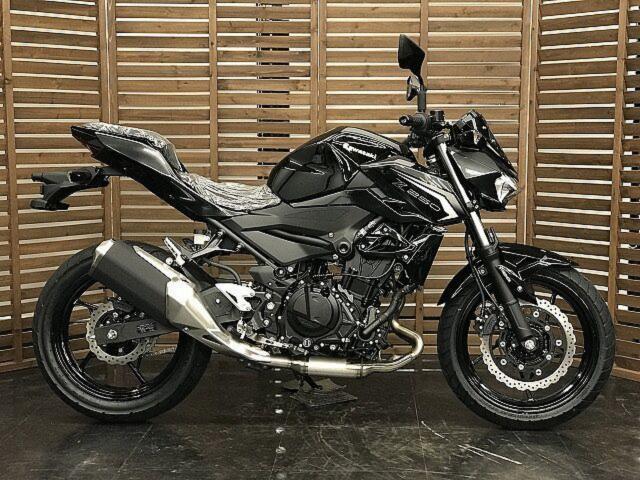 カワサキ Z250 2026年モデル エボニー・メタリックカーボン