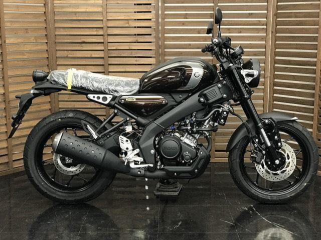 ヤマハ XSR125 2025年モデル ベリーダークオレンジ