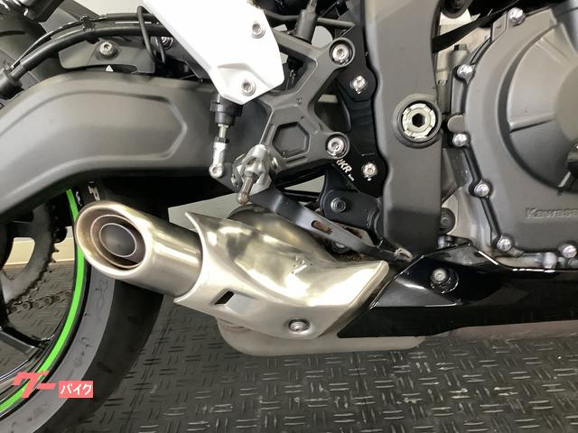 カワサキ Ninja ZX－25R SE 前後タイヤ新品交換