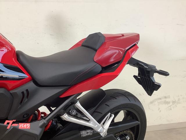 ホンダ CBR650R 2023年モデル 社外サイドカウル シングル