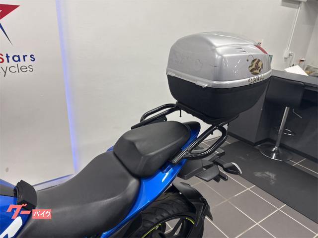 スズキ ＧＩＸＸＥＲ １５０ ジクサー１５０ ＬＥＤヘッドライト ＡＢＳ装備 グリップヒーター付き 前後ディスクブレーキ リアキャリア付き｜ＳＥＶＥＮ  ＳＴＡＲＳ ＭＯＴＯＲＣＹＣＬＥＳ｜新車・中古バイクなら【グーバイク】