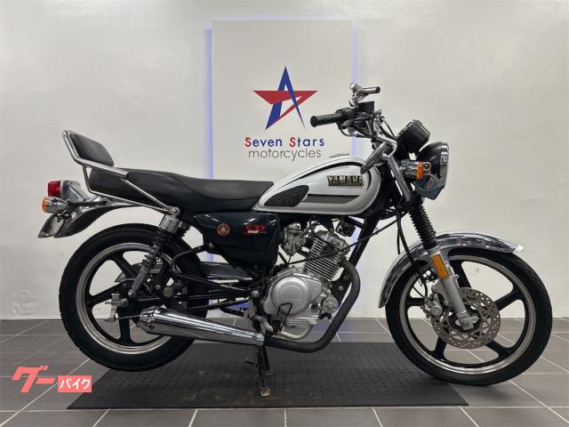 ＹＢ１２５ＳＰ　カスタムマフラー　ガソリン残量メーター付き　シフトポジション表示　ＵＳＢ電源装備　フロントディスクブレーキ