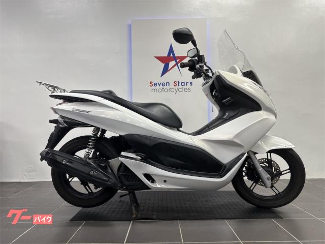 ＰＣＸ　ＪＦ２８モデル　ＧＩＶＩ製ロングスクリーン　フロントディスクブレーキ　ガソリン残量メーター付き　リアキャリア付き