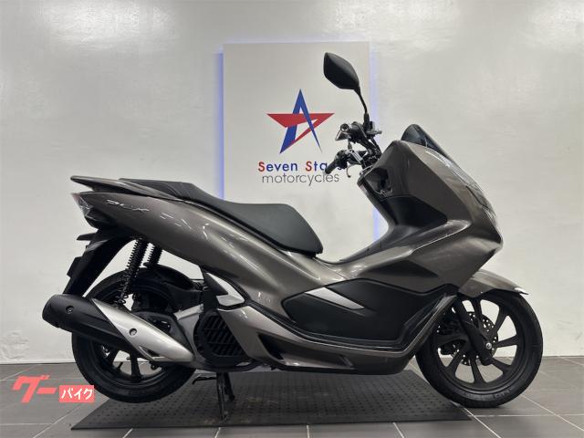 ＰＣＸ　ＪＦ８１モデル　スマートキー　ＬＥＤヘッドライト　フロントディスクブレーキ　ガソリン残量メーター付き　シガーソケット装備