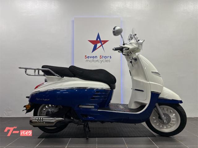 ジャンゴ１２５　エバージョン　ＬＥＤヘッドライト　純正オプションスクリーン　リアキャリア付き　前後ディスクブレーキ　ＡＢＳ装備