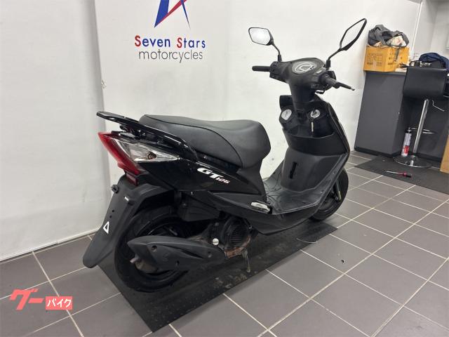 優れたエンジン。SYM GT125。バッテリーは完全に充電されています。エンジン オイルは新品です。デジタル スピードメーター。非常に高速なバイクです。フロント ディスク ブレーキ付き。サイド スタンド付き。 ◆安い価格で安心して乗れる良いバイクを提供しています。 SYM GT125 FI フロントディスクブレーキ ガソリン残量