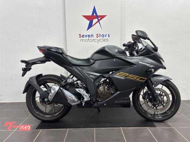 ＧＩＸＸＥＲ　ＳＦ　２５０　ＬＥＤヘッドライト　前後ディスクブレーキ　ガソリン残量メーター　ＡＢＳ装備　シフトポジション表示