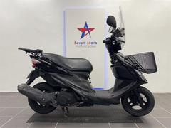 スズキ　アドレスＶ１２５Ｓ　盗難防止警報アラーム標準装備　フロントディスクブレーキ　デジタルメーター　ガソリン残量メーター付き