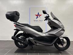 ホンダ　ＰＣＸ　ＪＦ５６モデル　ＬＥＤヘッドライト　フロントディスクブレーキ　ロングスクリーン　３３ＬリアＢＯＸ　Ｅｓｐエンジン