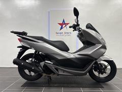 ホンダ　ＰＣＸ　ＪＦ５６モデル　ＬＥＤヘッドライト　ハザード付き　シガーソケット標準装備　フロントディスクブレーキ　Ｅｓｐエンジン