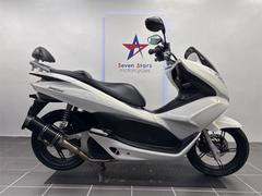 ホンダ　ＰＣＸ　ＪＦ２８　カスタムマフラー　フロントディスクブレーキ　ガソリン残量メーター　デジタルメーター　バックレスト　サイドスタンド