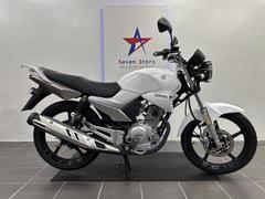ヤマハ　ＹＢＲ１２５　ＬＥＤヘッドライト　ガソリン残量メーター付き　シフトポジション表示　ヘッドライトＯＮＯＦＦ　フロントディスクブレーキ