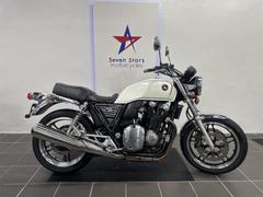 ホンダ　ＣＢ１１００　前後ディスクブレーキ　ＡＢＳ装備　ガソリン残量メーター付き　オーバーレーシングサイドカバー　グリップヒーター付き