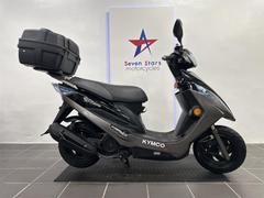 ＫＹＭＣＯ　ＧＰ１２５　ＦＩ　ガソリン残量メーター付き　フロントディスクブレーキ　デジタルメーター　タコメーター　リアＢＯＸ付き