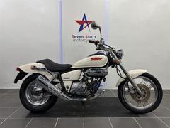 ホンダ　ＭＡＧＮＡ　ＦＩＦＴＹ　マグナ５０　フロントディスクブレーキ　アメリカン　４速マニュアル車　ツートンカラー