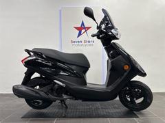 ヤマハ　ＡＸＩＳ　Ｚ　フロントディスクブレーキ　ガソリン残量メーター付き　カスタムスクリーン　ＢＬＵＥＣＯＲＥエンジン　メットインスクータ