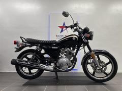 ヤマハ　ＹＢ１２５ＳＰ　ガソリン残量メーター付き　フロントディスクブレーキ　ヘッドライトＯＮＯＦＦ機能　カスタムシート