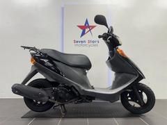 スズキ　アドレスＶ１２５　フロントディスクブレーキ　サイドスタンド　リアキャリア付き　インナーポケット　ガソリン残量メーター付き