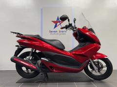 ホンダ　ＰＣＸ　ＪＦ２８モデル　フロントディスクブレーキ　ガソリン残量メーター付き　ロングスクリーン装備　各所赤カバー　インジェクション