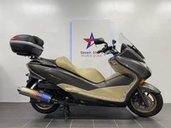 ホンダ　フォルツァ・Ｚ　前後ディスクブレーキ　ＡＢＳ装備　モリワキ製カスタムマフラー　ゴールドホイール　メッキカバー　リアＢＯＸ