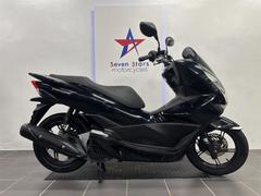 ホンダ　ＰＣＸ　ＪＦ５６モデル　ＦＩ　ＬＥＤヘッドライト　ガソリン残量メーター付き　フロントディスクブレーキ　シガーソケット標準装備