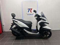 ヤマハ　トリシティ１５５　普通自動車免許仕様　側車付軽二輪登録　ＬＥＤヘッドライト　バックレスト付き　前後ディスクブレーキ　ＡＢＳ装備